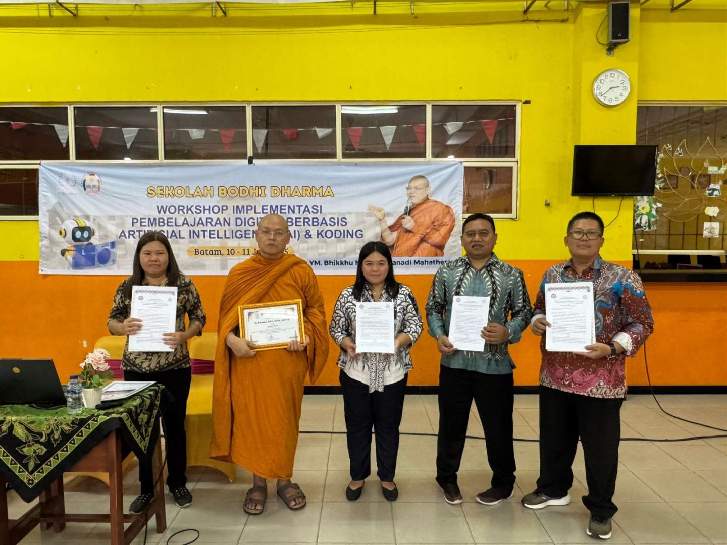 STIAB Smaratungga Teken MoA dengan Sekolah Bodhi Dharma Batam untuk Pengembangan Pendidikan Berbasis AI
